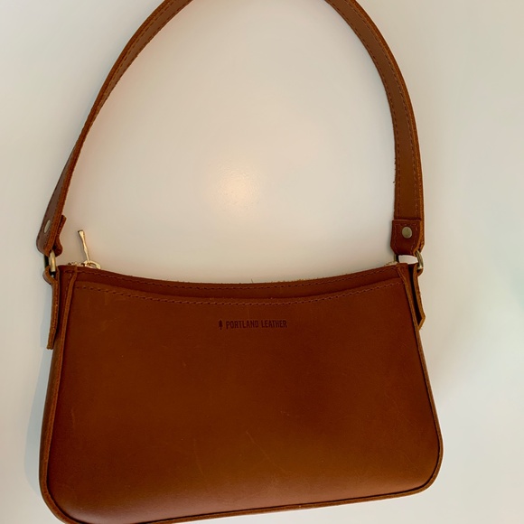 Portland Leather Lucy Shoulder Bag - Picture 5 of 13